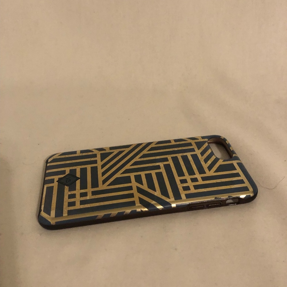 Vera Bradley Geo God Tone Blue iPhone 6 plus/8 plus Case - Picture 3 of 5